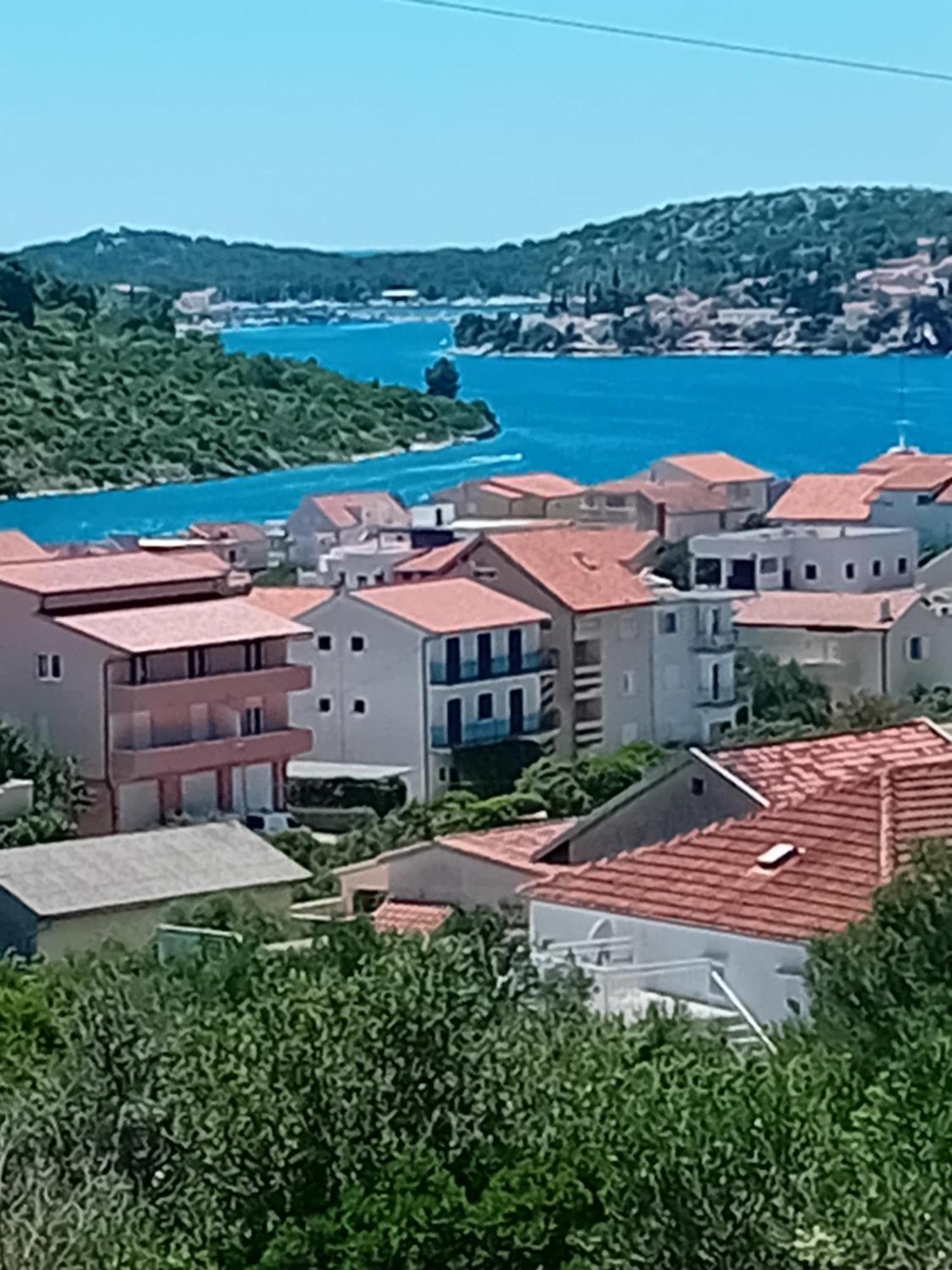 Apartments Zora Рогозница Экстерьер фото