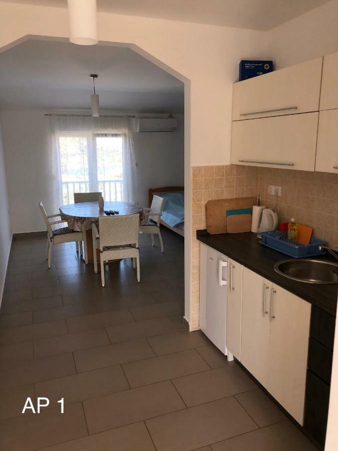 Apartments Zora Рогозница Экстерьер фото