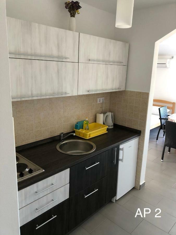 Apartments Zora Рогозница Экстерьер фото